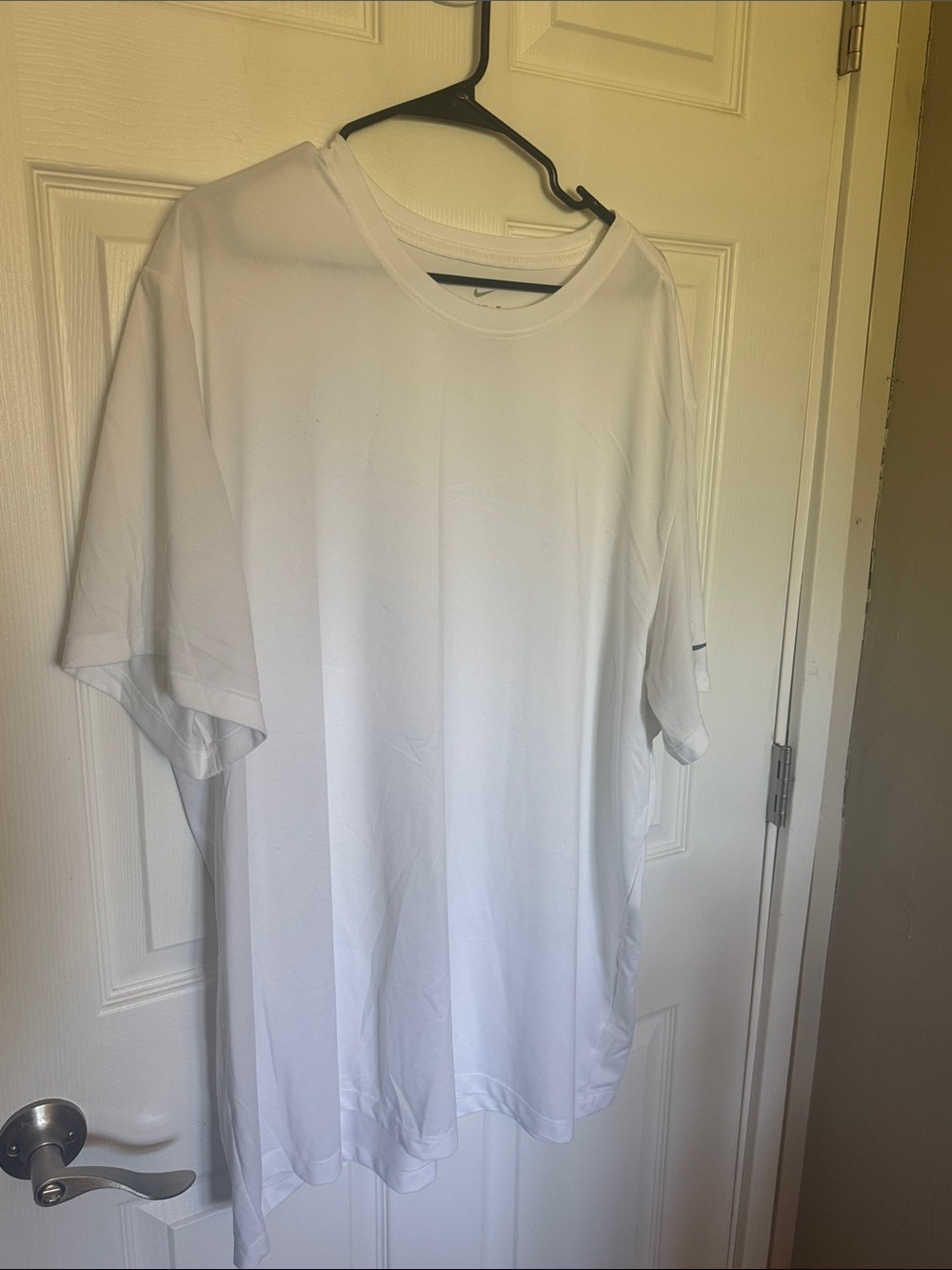 Nike Men's White Dri Fit Short Sleeve Crew Performance Tee